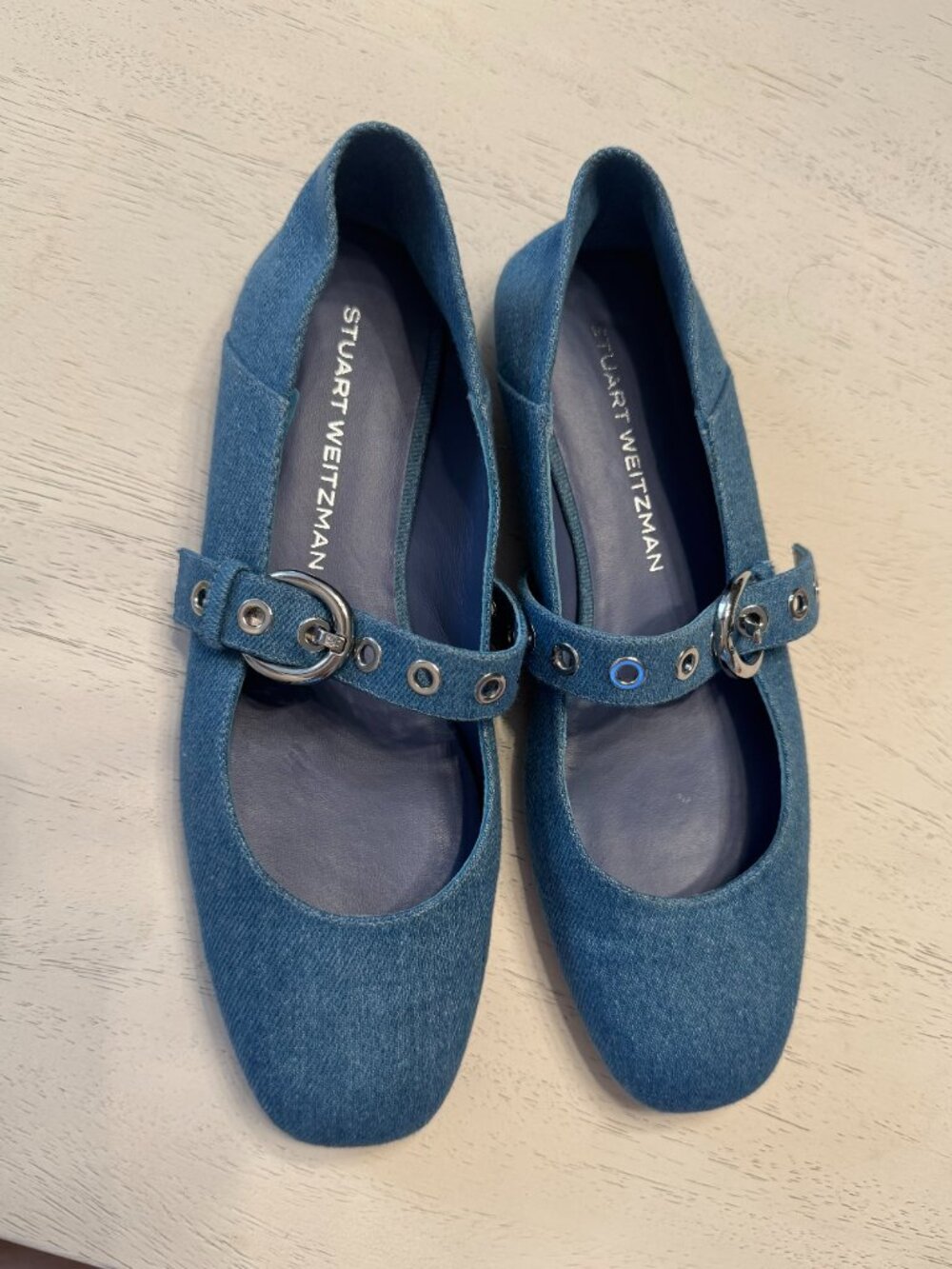 Stuart Weitzer Mary Jane Shoes in light wash denim, sz 10, excellent used condit